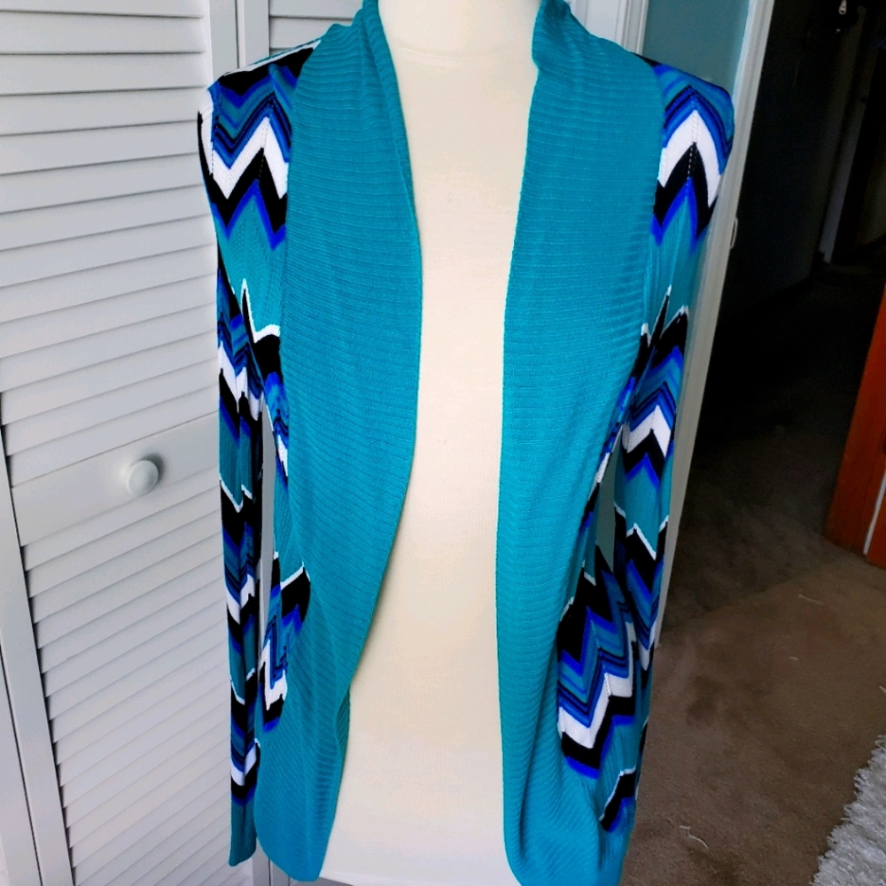 Eight multicolor sweater